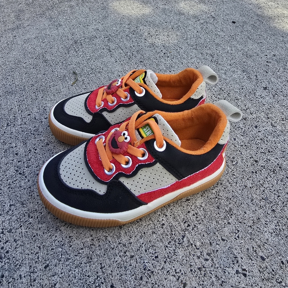 New Elmo Sneakers with Fun Design